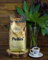 O Etot Pellini Aroma Oro Kak Ego Mozhno Ne Hotet Italiya Arabika 90 I Robusta 10 Temnaya Obzharka Eta Smes Imeet Intensivnyj Vkus I Ustojchivye K In 2020