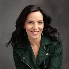 Karen Utley's Instagram, Twitter & Facebook