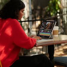 And first available in november 2015. Apple Launches New Ipad Pro With M1 Processor The Verge