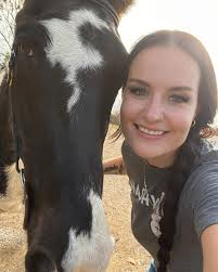 🖤 CASEY SAVAGE 🖤