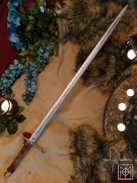 Does it feel the same when she calls your name? Archerinventive En Twitter A Couple Months Ago Hunkmetal Says I Want To Build A Forge Come Today And His First Ever Sword Is Complete Meet Feather S Bite Forged Using 5160 High Carbon Steel