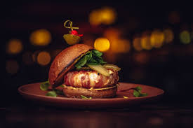 Quer comemorar o dia mundial do hambúrguer de uma maneira deliciosa? Hoje E Dia Mundial Do Hamburguer Confira Promocoes Em Restaurantes Do Df