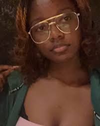 Hey, my name is Ayla Dyer! I'm from Vermont. I am committed to Salve to  study Elementary and Special Education. I love playing sports, going to the  gym, hanging out with friends