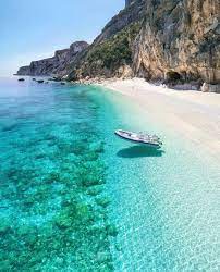 History prehistoric and phoenician settlement. A Sardenha E Uma Ilha Do Mar Mediterraneo Ocidental E Uma Regiao Autonoma Da Italia Meridional Cuja Capital E Places To Travel Vacation Trips Vacation Places