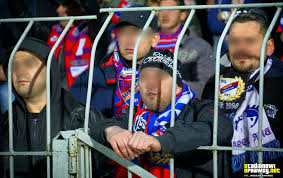 Trener lechii zdaje sobie sprawę, że zespół z gdańska i zapowiada wyjście z. Galeria Pp Rakow Czestochowa Lechia Gdansk 10 04 2019 Stadionowi Oprawcy