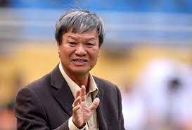 Có thể không tạo ra cảm giác thân thiện khi giao tiếp, nhưng ông luôn là con người đáng trọng, một người tâm huyết với bóng đá. D55xoqjxjfimkm