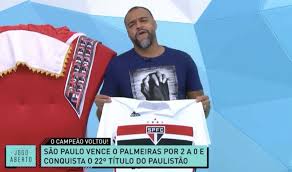O apresentador benjamin back abriu o jogo ao falar da sua curta passagem pela band, em 2010, e relembrou da discussão que teve ao vivo com o também apresentador neto, ao qual culminou na sua demissão da emissora. Com Direito A Trono E Fantasia Denilson Comemora Titulo Do Sao Paulo Ao Vivo Lance