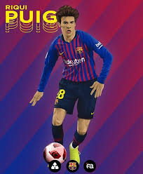 The fc barcelona academy product showed his skills with the golf club during spain u21's training camp in october 2020. Riqui Puig