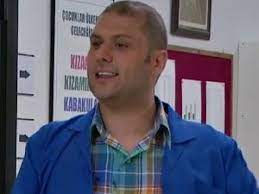 Hem dizide hem gerçek hayatta ölen 18 dizi oyuncusu. Seksenler Oyunculari Kadrosu Gercek Isimleri Cast Listesi 2021