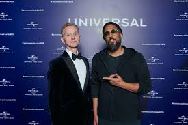 20 grosse erfolge(compilation album of hits up to the year 1999)/palast orchester + max raabe. Max Raabe Im Interview Rechtes Denken Und Ironie Schliessen Sich Aus Musikexpress