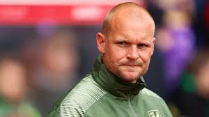 🚨 Breaking News Norwich City have confirmed that Liam Manning and his  coaching team have been sacked. What do you make of the decision, Canaries  fans? 💭 🟢🟡 #NCFC #NorwichCity #Canaries #OTBC #Norwich