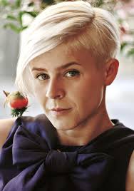 Håkan kommer att uppträda på p3 guldgalan, som går av stapeln den 17 janauri 2009 på scandinavium i göteborg. Robyn Wikipedia