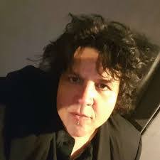 Sara Leone's Instagram, Twitter & Facebook