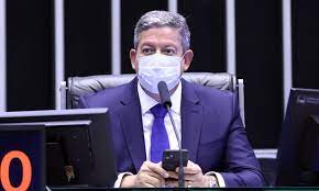 O texto da deputada bia kicis exige a impressão de cédulas em papel na votação e na apuração de eleições, plebiscitos e referendos no brasil. L94s4nnxpuhydm