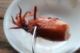 Ketupat sotong atau juga dikenali sebagai sotong sumbat adalah sotong yang disumbat dengan pulut yang dimasak dalam santan pekat. Resepi Ketupat Sotong Terengganu Azie Kitchen