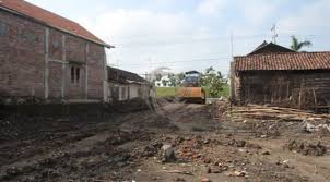 Khofifah menyampaikan, pabrik tersebut merupakan tempat produksi masker, apd, dan juga hand sanitizer. Lokasi Pabrik Masker Di Jombang Saat Tanah Uruk Pabrik Kertas Timbun Wajah Merakyat Pemkab Kami Biasanya Itu Produksi Satu Sif 300 Ribuan Kalau Kami Mau Digenjot Tiga Sif Oaxacalibre06