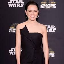 Such is life right now for daisy ridley, the british actress who's about to go very global as the lead in star wars: Star Wars The Force Awakens Actress Daisy Ridley Almost Quit Franchise For This Reason Find Out Pinkvilla