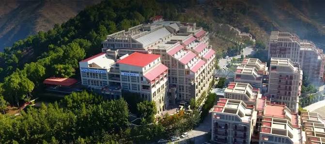 JAYPEE University OF Information Technology campus building