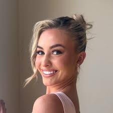 Maddie Erickson (@ericksonmad)