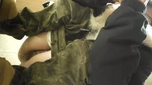 四月流出魔手外购❤️精品厕拍酒吧女厕前景高清偷拍没长几根毛的戴领带美眉逼逼粉嫩