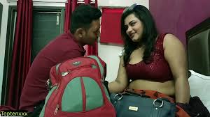 Beautiful English Madam Sex at tution time! Reality Sex - XNXX.COM