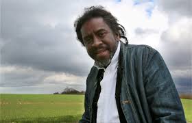 Tonton david, figure du reggae en france, célèbre pour son tube chacun sa route dans les années 1990, est décédé à l'âge de 53 ans, ont indiqué un de ses enfants et son ancien manager à l'afp. Nh4wixpwsnwf3m