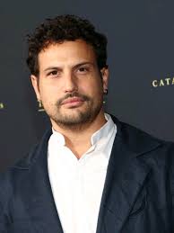 Roberto Urbina Y Maria Elisa