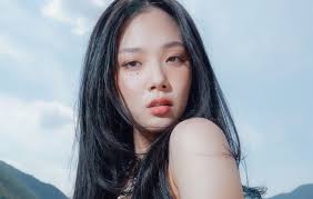 BIBI: nữ thần tượng nổi loạn ngoài đời thật, chuyên trị vai kẻ điên trên  màn ảnh