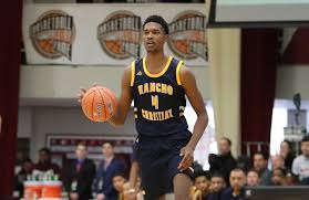 He played college basketball for the usc trojans. Evan Mobley S Insane One Handed Euro Step Move Goes Viral