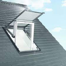 Volet pour fenetre de toit. Volet Roulant Electrique Ou Solaire Pour Fenetre De Toit Volet Roulant Electrique Zro Roto Frank