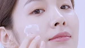 Amazon.com: Tabitha Replay Cream with Ceramide NP, Shea Butter and Jojoba  Oil, Soothing, Skin-Replenishing, Moisture Barrier-Repairing Cream for Dry,  Dehydrated Skin, Fragrance-Free, 1.69 fl.oz : Beauty & Personal Care