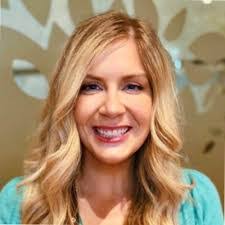 Leah Storer's Instagram, Twitter & Facebook