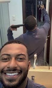 Arnold Schwarzenegger : r/hellaflyai