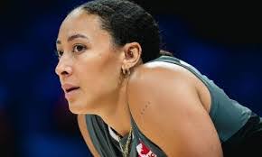 Michelle Lahti's Instagram, Twitter & Facebook