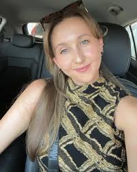 SOPHIA ARMSTRONG 🌿 (@sophia.jm.armstrong) · Instagram 照片和视频