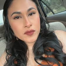 Selena Moya (@selenamoyita)