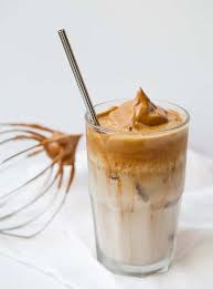 This Recipe Shows How To Make Dalgona Coffee Or Whipped Coffee Using Instant Coffee Water And Keto Sweetener In 2020 Coffee Recipes Coffee Mousse Mousse Recipes Easy