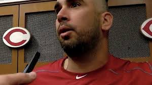 Reds sign reliever Perez to minor league deal