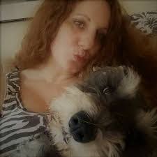 Carrie Moniz's Instagram, Twitter & Facebook