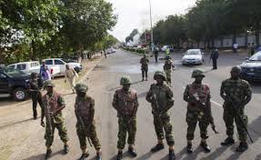 Oliver sunday akanite ) nijeryalı bir gitarist ve afrika'nın en üretken kayıt sanatçılarından biriydi. Shiites Buried In Mass Grave By Nigerian Military Kaduna Govt Allafrica Com