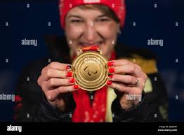 Kuss d hi-res stock photography and images