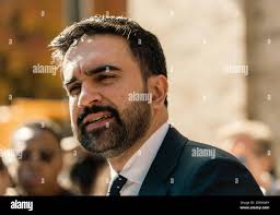 Bronx, USA. 24th Oct, 2025. Democratic mayoral candidate Zohran Mamdani  held a news conference at the Islamic Cultural Center in the Bronx, NY  after his rival Andrew Cuomo's Islamophobic comments. October 24,