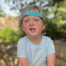 Ginger Ash's Instagram, Twitter & Facebook