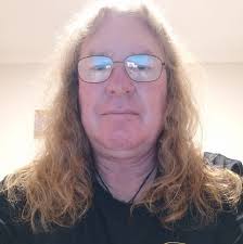 Chris Annesley's Instagram, Twitter & Facebook