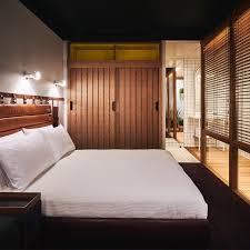 For all the benefits, there are also some serious drawbacks to windowless bedrooms. Windowless Bedroom Ideas Design Corral