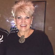 Gail Bartlett (@gbsells)