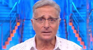 Paolo Bonolis se despide emocionado de 'Ciao Darwin' y agradece a su hija  Silvia