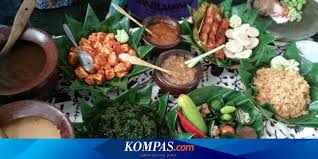 Nah, untuk menikmati nasi dengan cara lain, ada 6 ide yang bisa. 7 Makanan Khas Banyuwangi Siapkan Perut Anda Halaman All Kompas Com
