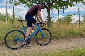 Gör underlaget till ditt eget, oavsett vad du kör på. Review Votec Vrc All Road Bike Finds Happy Medium Versatility Between Road Gravel Bikerumor