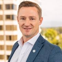 Zachary Metcalf's Instagram, Twitter & Facebook